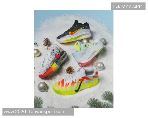 Nike推出多款圣诞特别配色球鞋詹姆斯库里杜兰特莫兰特文班代言款齐亮相