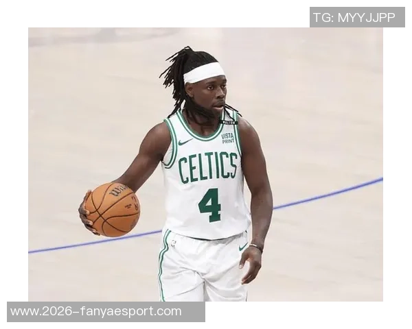 杰伦布朗首节表现平平仅得3分4篮板球队正负值为3状态需提升